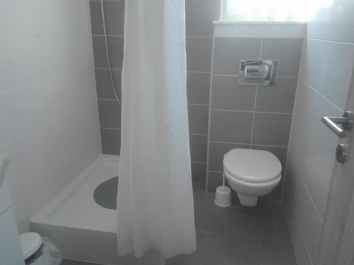 Apartman Bunaric Vir Exteriör bild