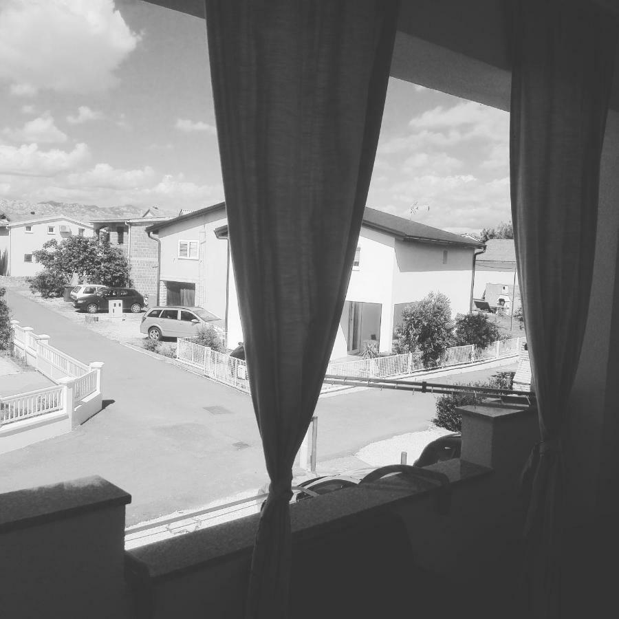 Apartman Bunaric Vir Exteriör bild